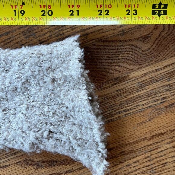 SER.O.YA Beige Bora Boucle Gold Hardware Y2K Cardigan Sweater   Women's Size XS - Picture 8 of 8